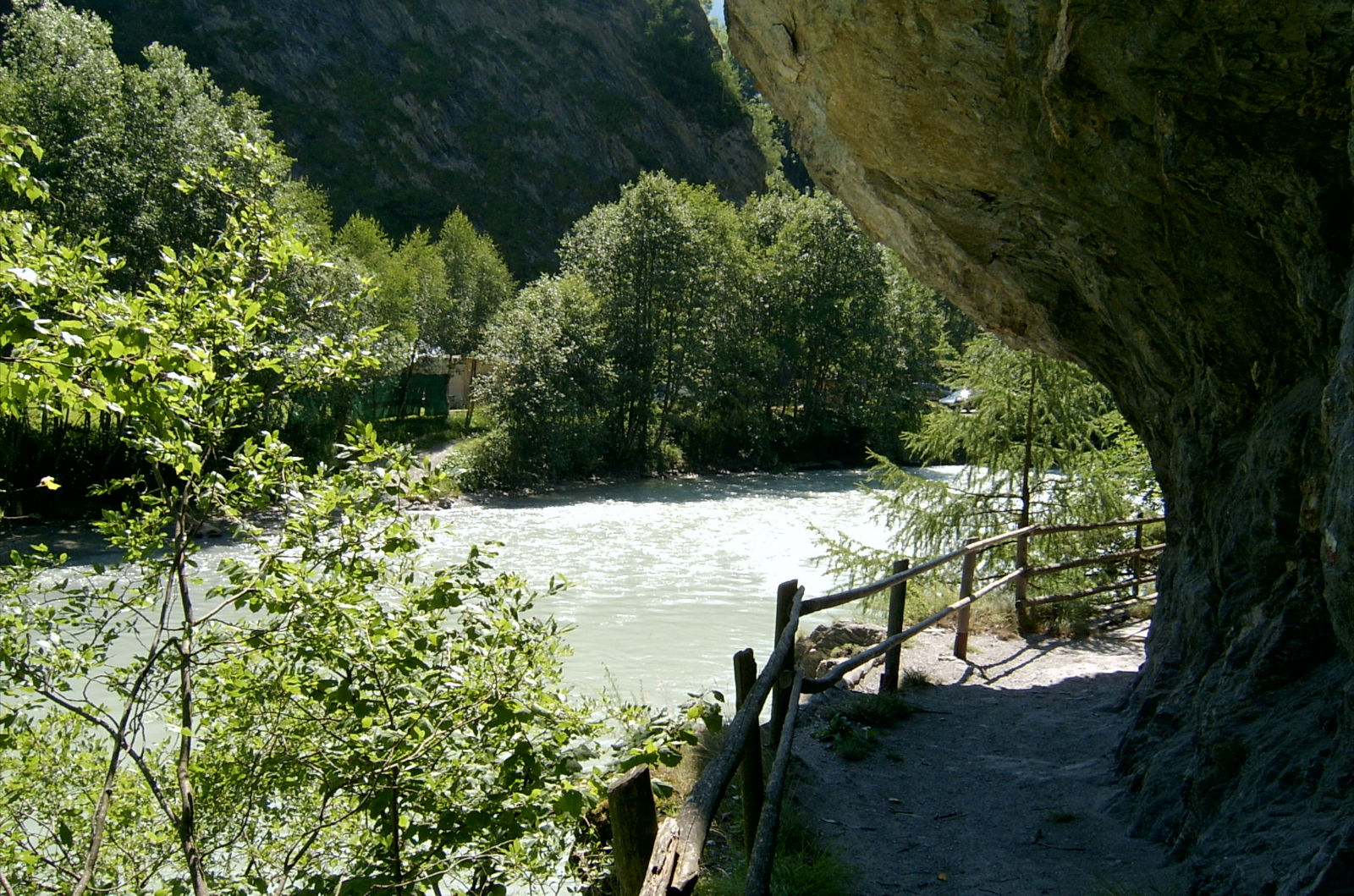 /assets/artikel/uploads/2011/08/Klamm30.jpg